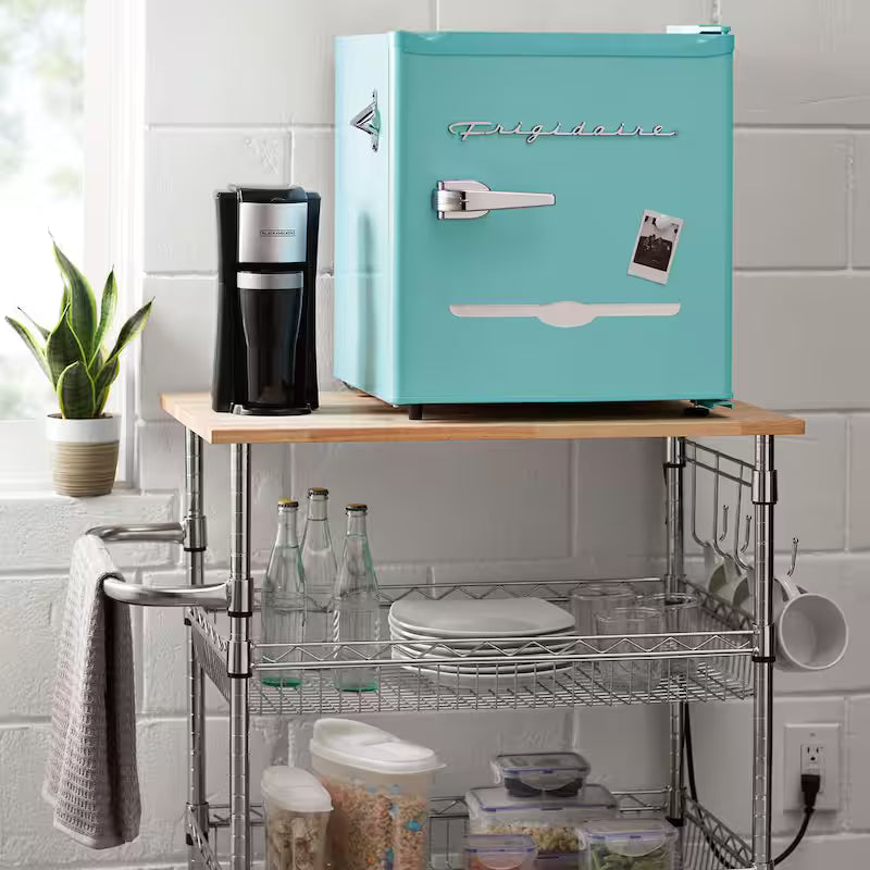 Blue 1.6 cu. ft. Mini Fridge T679
