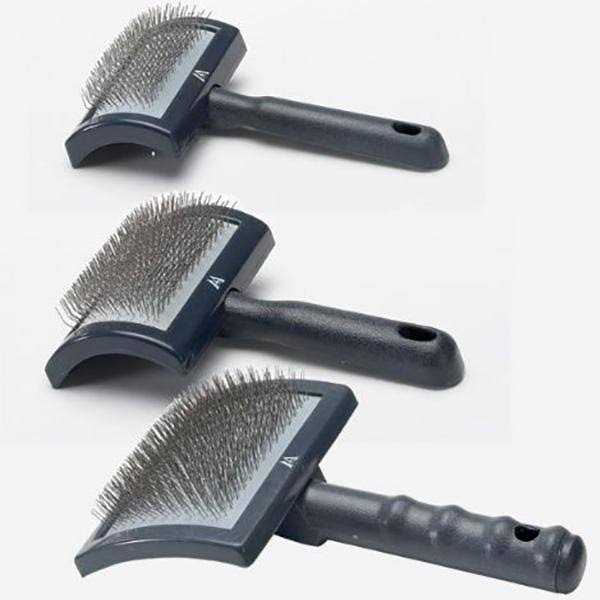 Curved Slicker Brush L283
