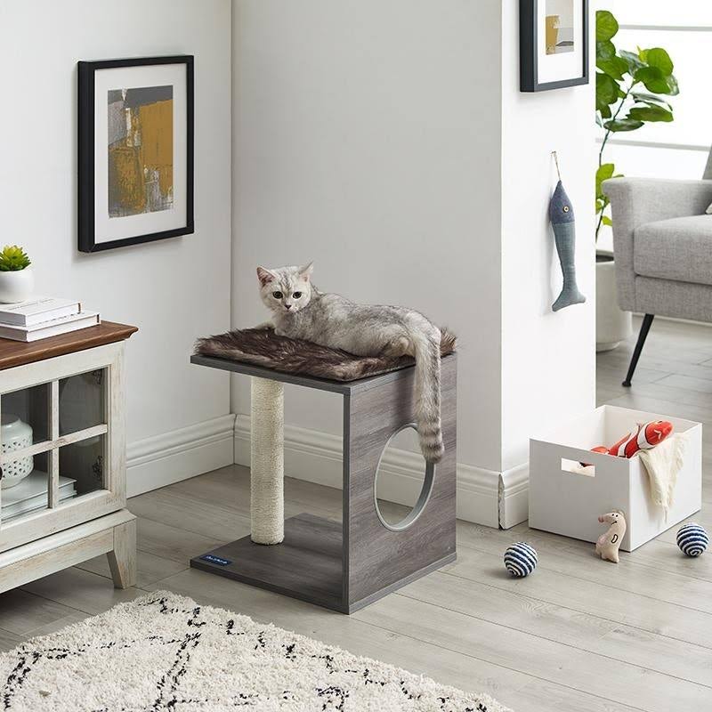 Brown Cat Tree Q43240