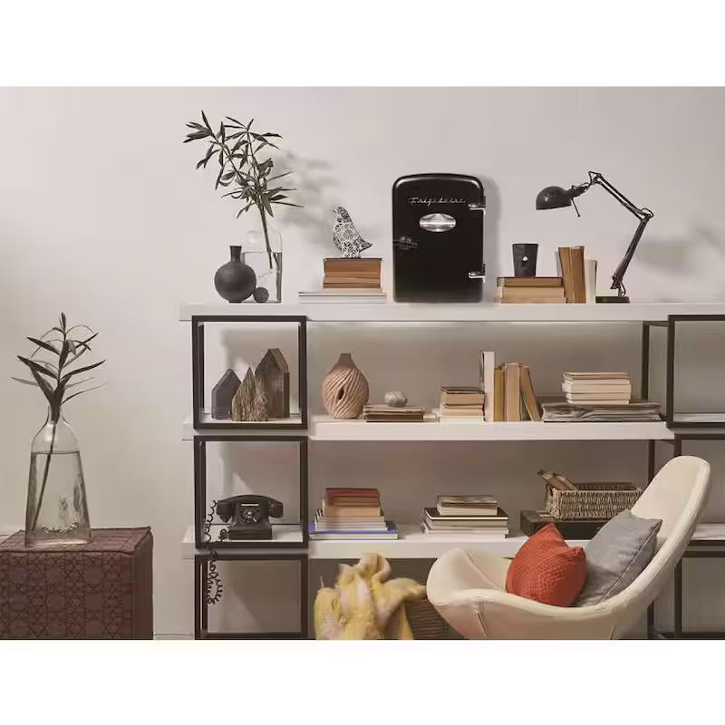 6-Can Retro Mini Fridge in Black I2717