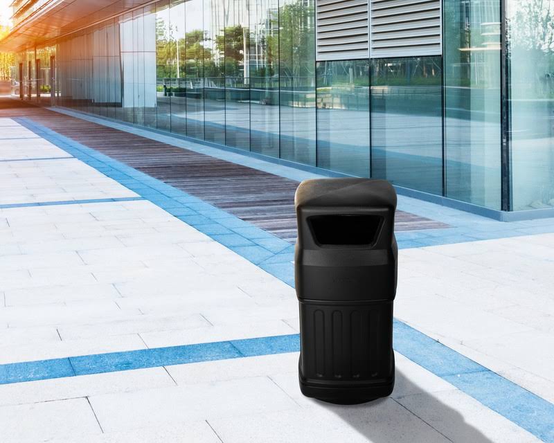 Black 16-Gallon Outdoor/Indoor Trash Can X647830