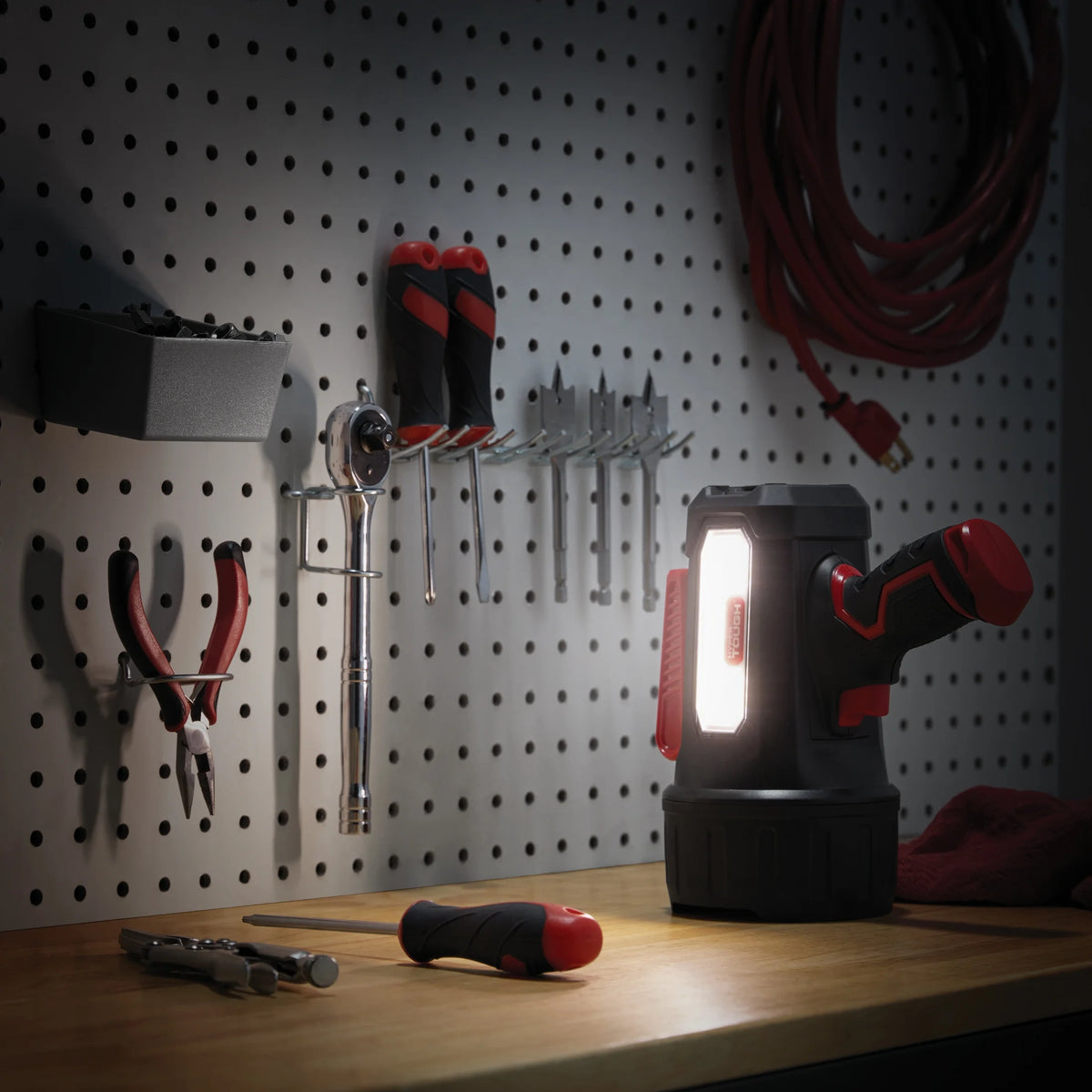 1800 Lumens Led Spotlight with Power Bank B90729