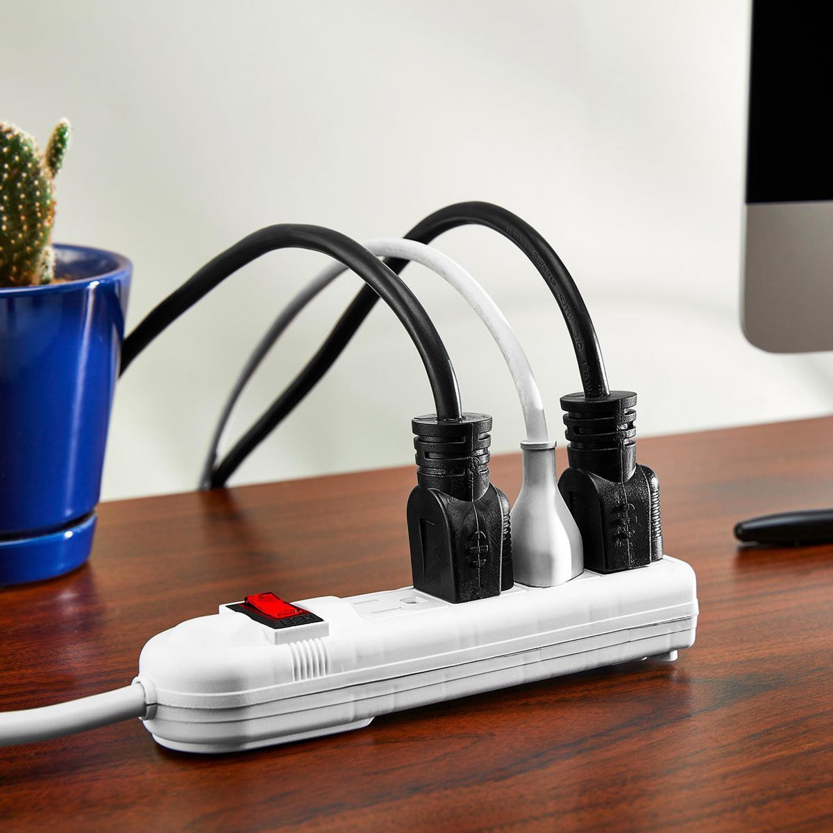 4-Outlet Power Strip R250