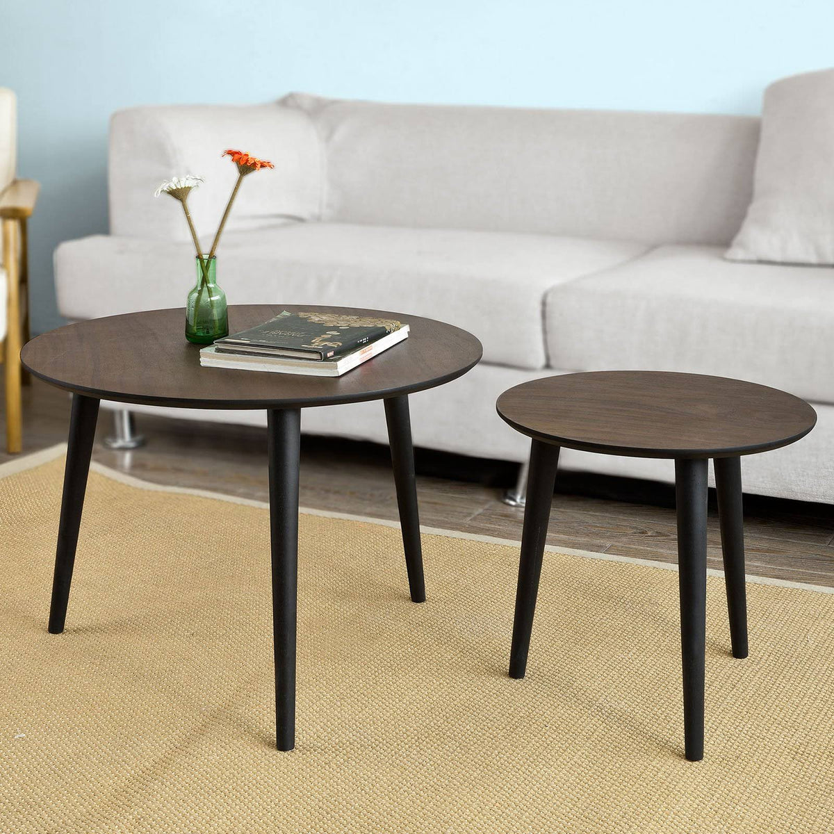 Set of 2 Round Wooden Nesting Tables S158387